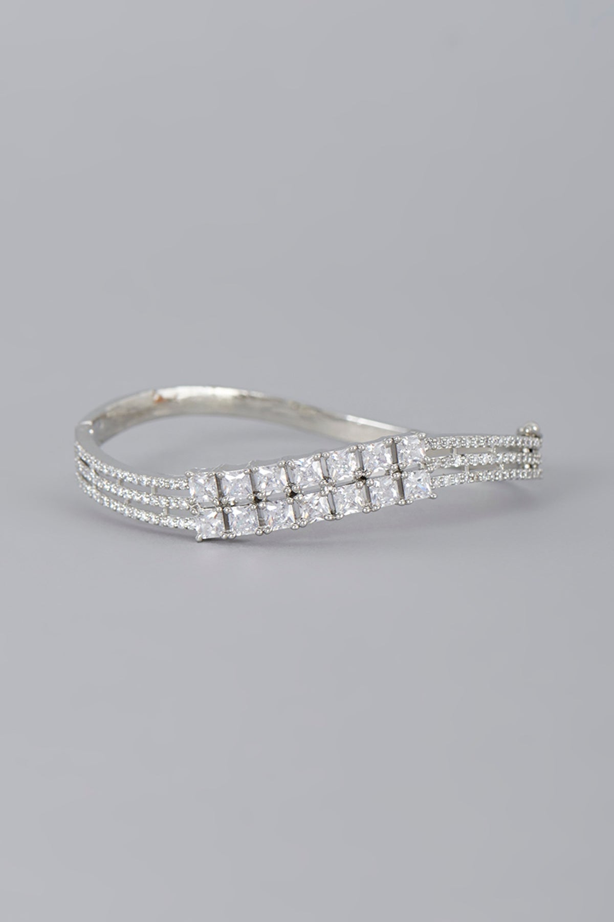 White Finish Zircon Bracelet