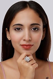 White Finish Zircon Ring