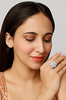 White Finish Zircon Ring