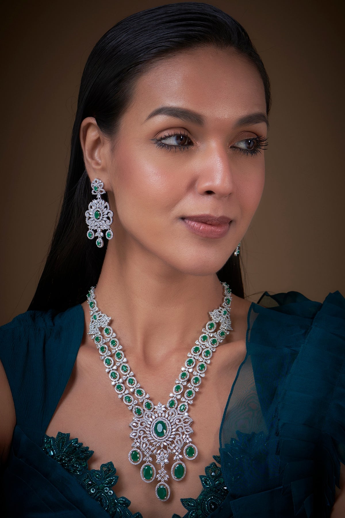 White Finish Zircon & Green Stone Necklace Set