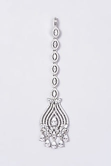 White Finish Maang Tikka In Mixed Metal