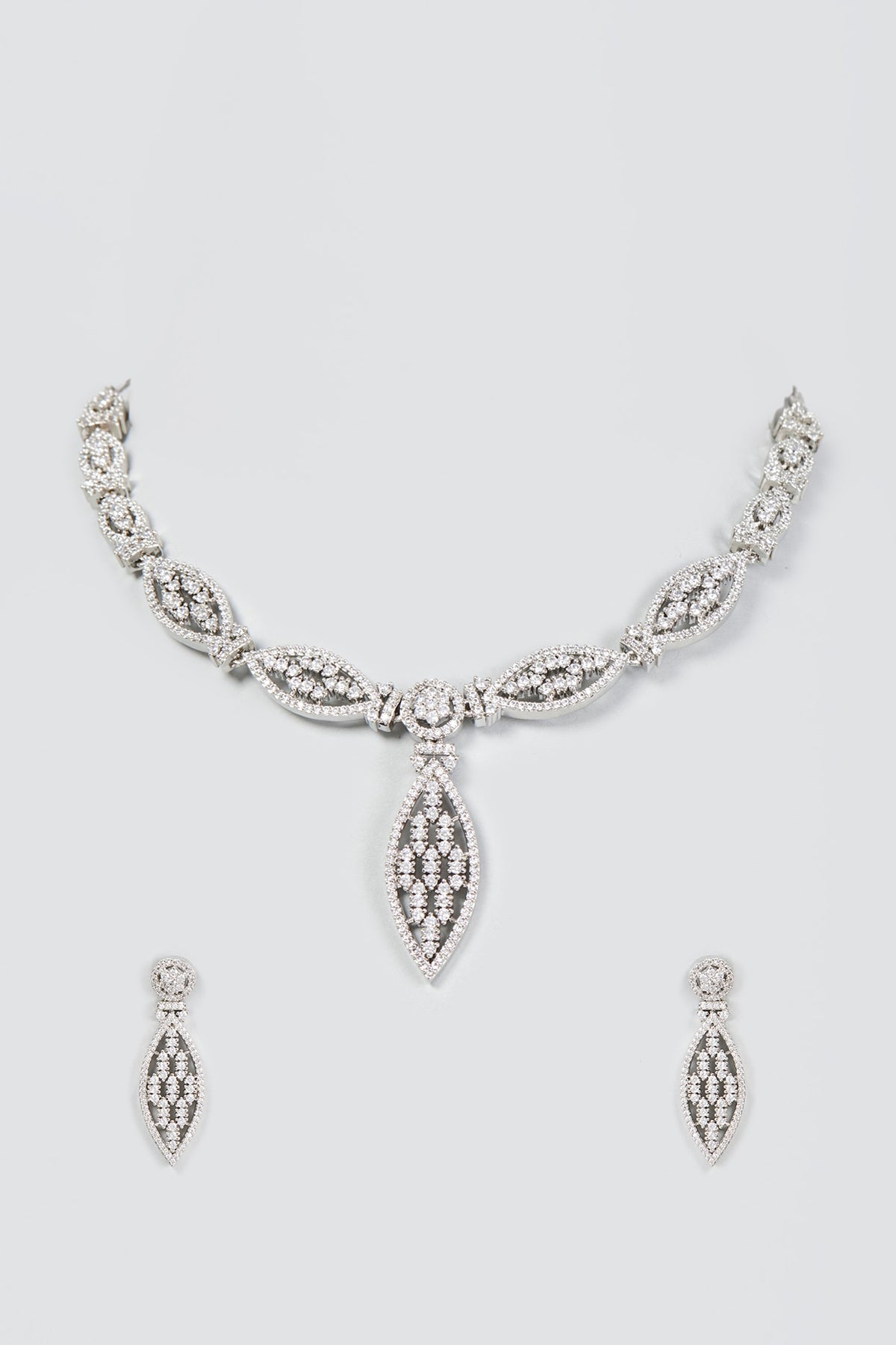 White Finish Zircon Necklace Set