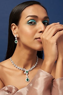 White Finish Zircon & Emerald Necklace Set