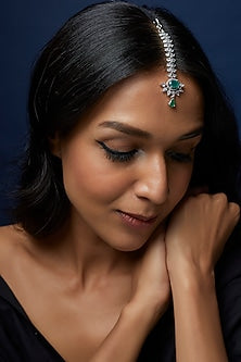 White Finish Zircon & Emerald Stone Maang Tikka