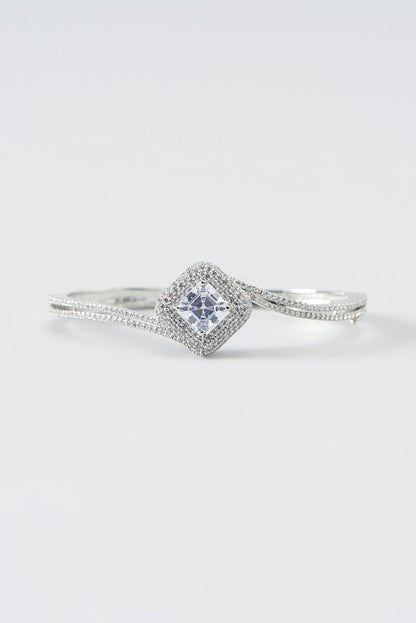 White Finish Zircon Bracelet