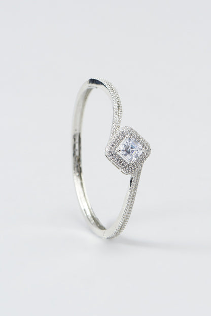 White Finish Zircon Bracelet