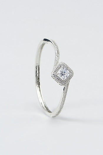 White Finish Zircon Bracelet