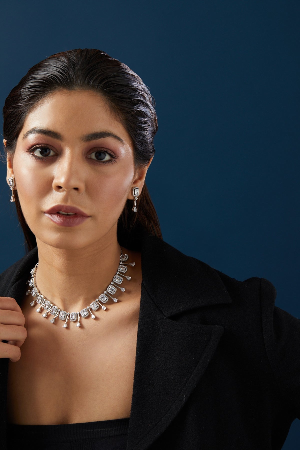 White Finish Zircon Necklace Set