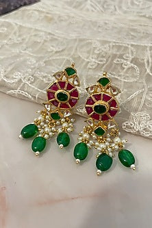 Gold Finish Gemstone & Pearl Necklace Set