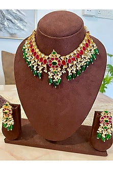Gold Finish Gemstone & Pearl Necklace Set