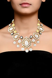 Gold Finish Kundan Necklace Set