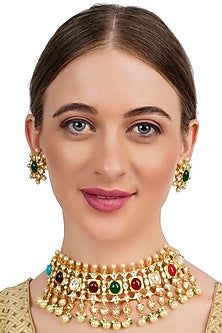 Gold Finish Kundan Choker Necklace Set