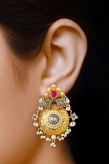 Gold Finish Chandbali Earrings With Kundan