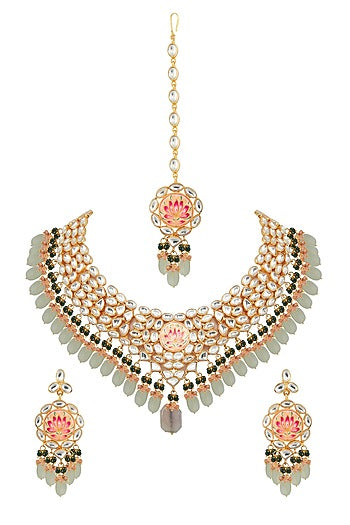 Gold Finish Grey Stone Necklace Set With Maang Tikka