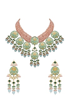 Gold Finish Orange Stone Necklace Set With Maang Tikka