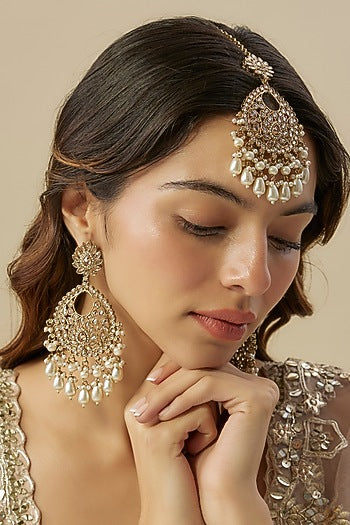 Gold Finish Pearl Chandbali Earrings With Maang Tikka