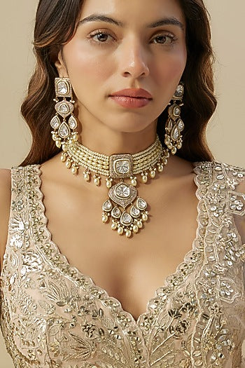 Gold Finish Crystal Stone & Pearl Choker Necklace Set
