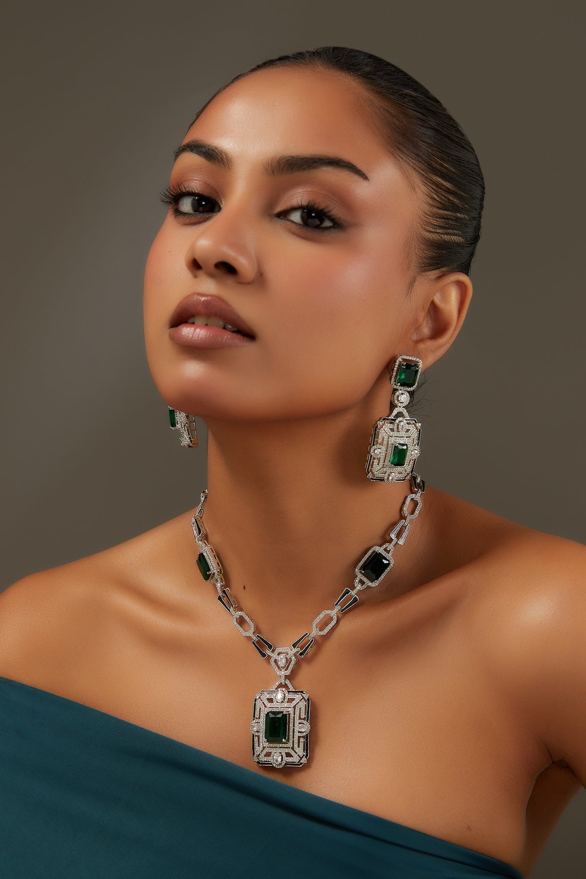 White Rhodium Finish American Diamond & Zircon Necklace Set