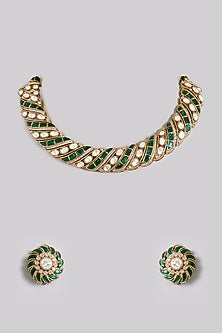 Gold Finish Kundan Polki & Emerald Green Stone Twisted Choker Necklace Set
