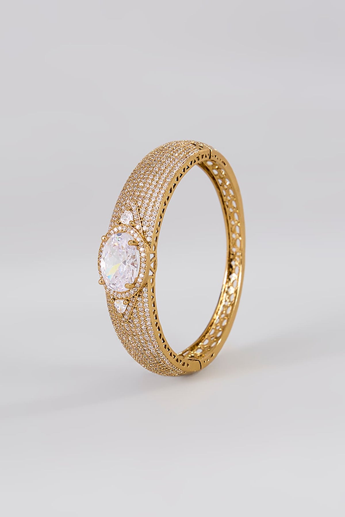 White Finish Zircon Bracelet