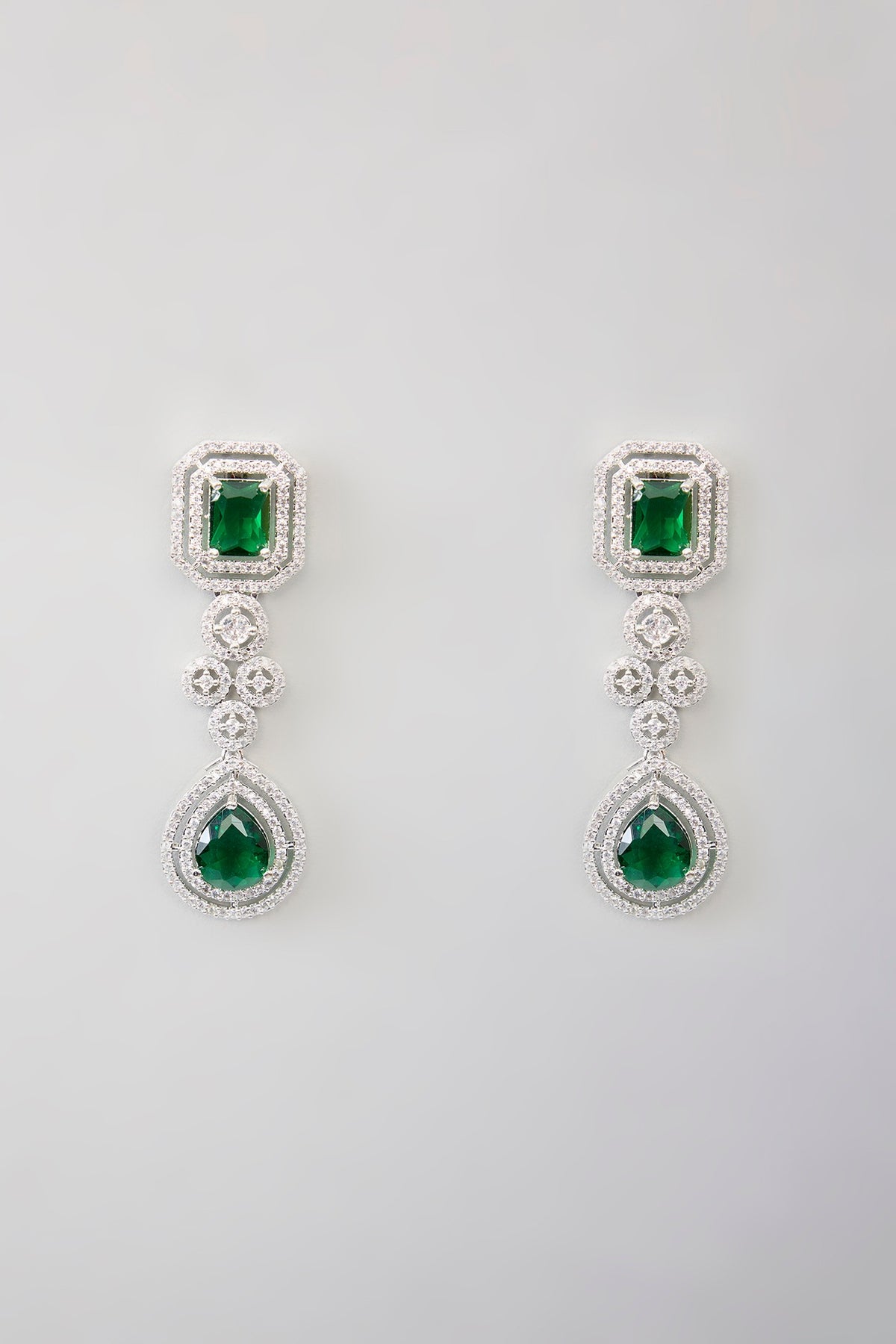 White Finish Zircon & Emerald Necklace Set