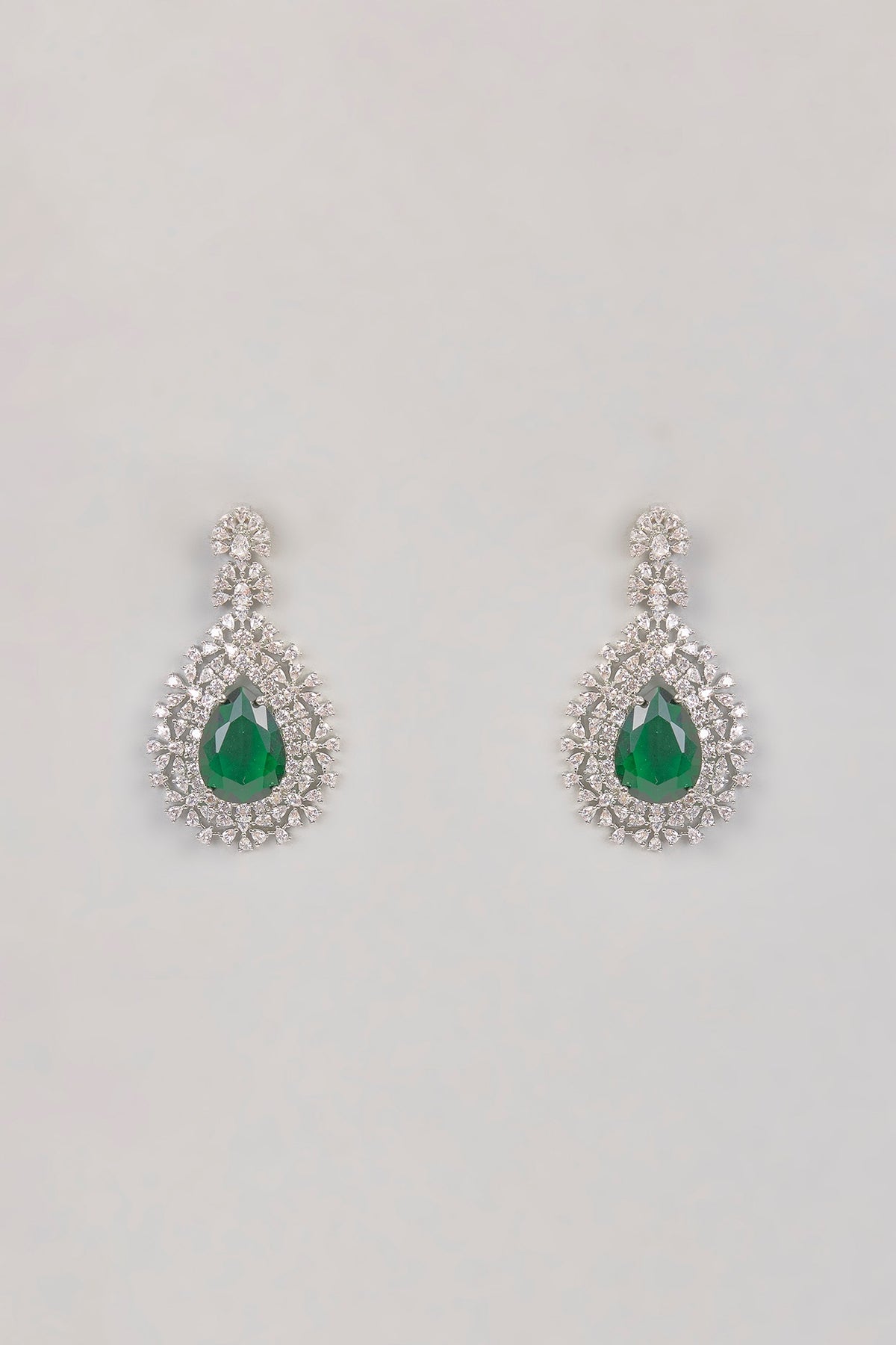 White Finish Zircon & Green Stone Necklace Set