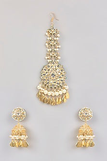 Gold Finish Kundan Polki & Pearl Beaded Dangler Earrings With Maangtikka