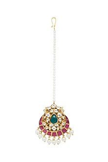 Gold Finish Kundan Maang Tikka