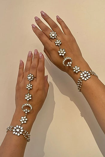 Gold Finish Kundan Polki Haathphool (Set Of 2)
