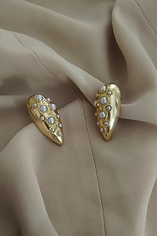 Gold Pleated Pearls Stud Earring