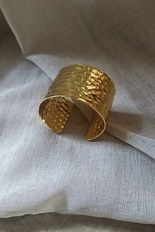 Gold Finish Textured Bangle