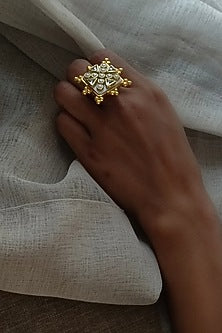 Gold Finish Mother Of Pearls Ring