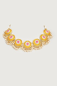 Gold Finish Embroidered Single Layered Circular Necklace