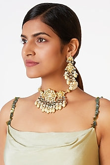 Gold Finish Kundan Choker Necklace Set