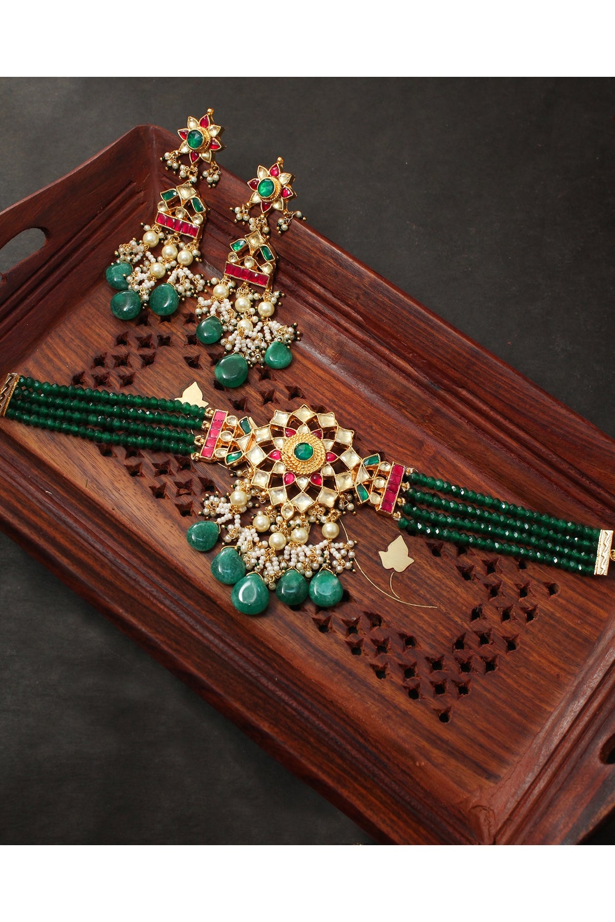 Gold Finish Green Beaded & Pearl Choker Necklace Set