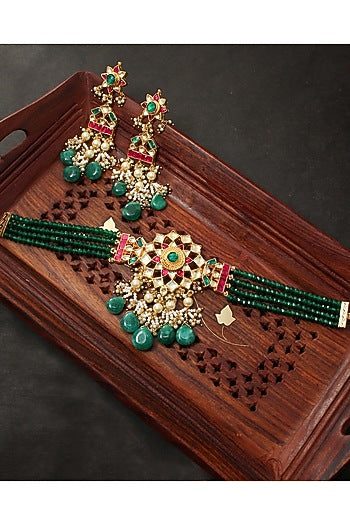 Gold Finish Green Beaded & Pearl Choker Necklace Set