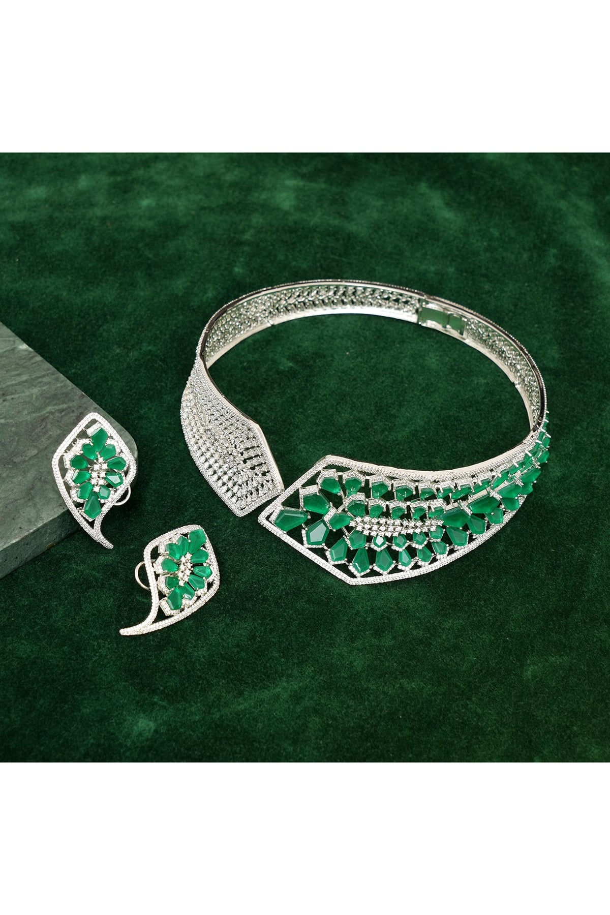 Gold Finish Zircon & Emerald Stone Hasli Necklace Set