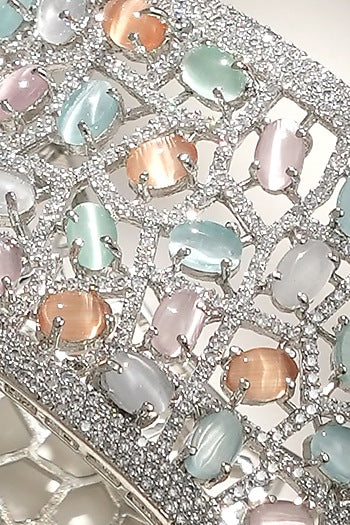 White Finish Diamond Openable Bracelet