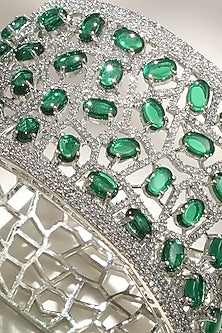 White Finish Diamond & Green Stone Openable Bracelet