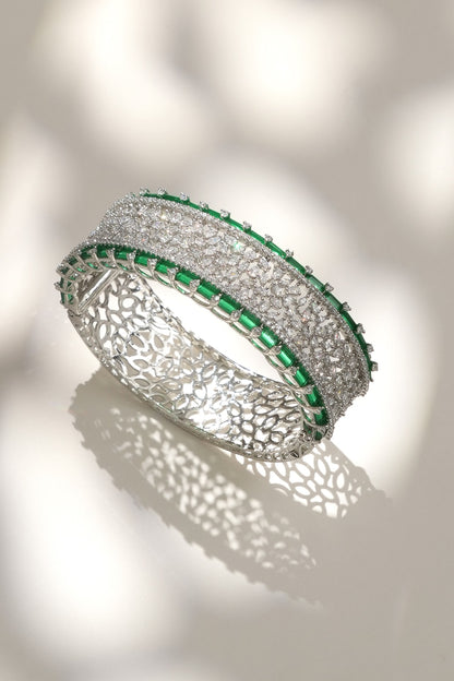 White Finish Diamond & Green Stone Openable Halo Bracelet