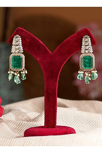 Gold Finish Kundan Polki & Emerald Stone Choker Necklace Set