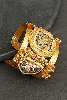Gold Finish Kundan Polki Bracelet