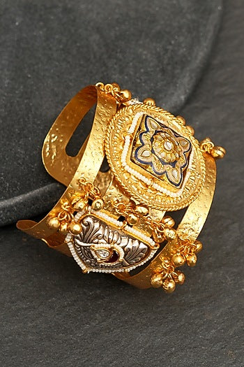 Gold Finish Kundan Polki Bracelet