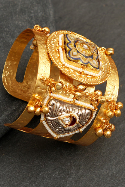 Gold Finish Kundan Polki Bracelet