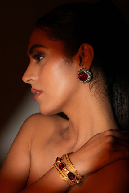 Gold Finish Metal Chain & Red Crystal Stone Sculpted Bracelet