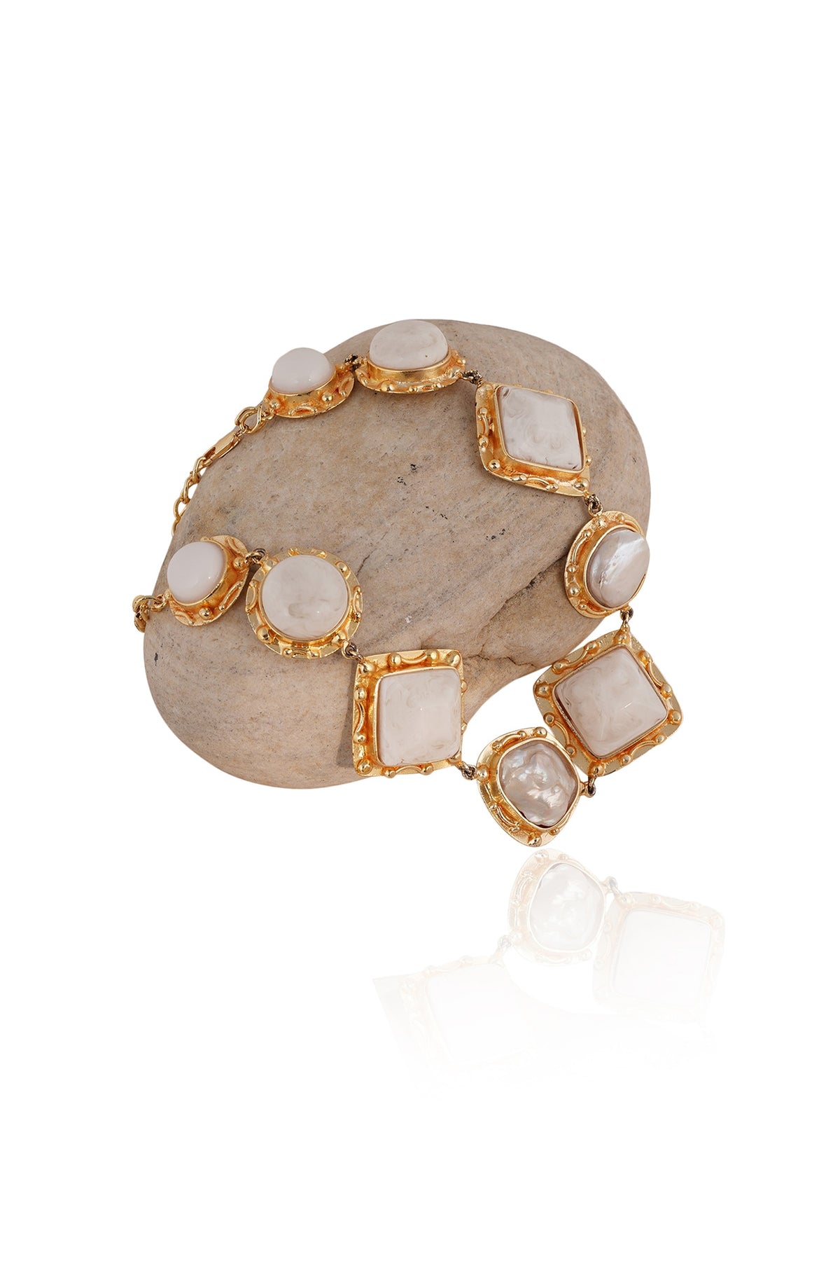 Gold Finish Resin & Pearl Necklace