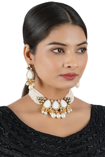 Gold Finish Kundan Choker Necklace Set
