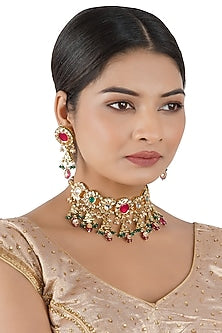 Gold Finish Choker Necklace Set In Mixed Metal