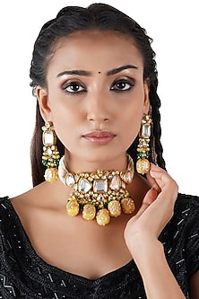 Gold Finish Choker Necklace Set In Mixed Metal