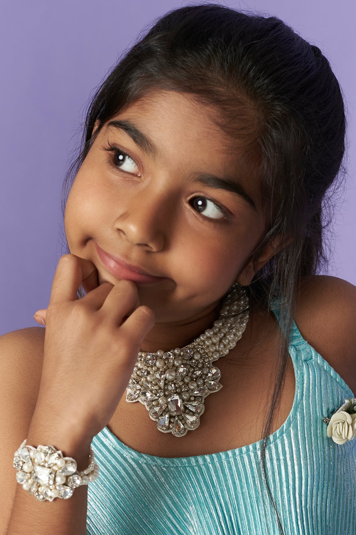 Cream Pearl Necklace Set For Girls